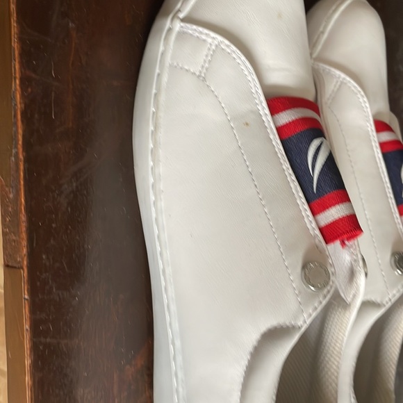 They don’t fit me anymore - Picture 5 of 5